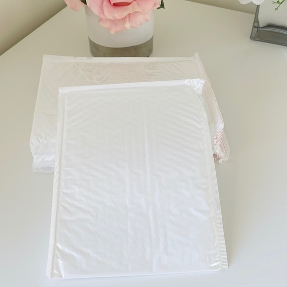12 PCS Waterproof Poly Bubble Mailer - Picture 3 of 4